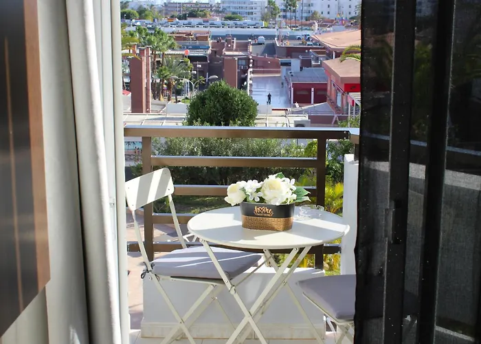 Front Yumbo 2Bedrooms Bayuca Apartment